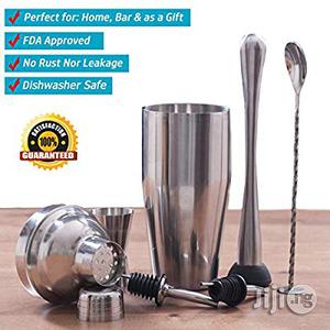 Martini Mixer, Muddler,Mixingspoon, Jigger, 2 Liquor Pourers