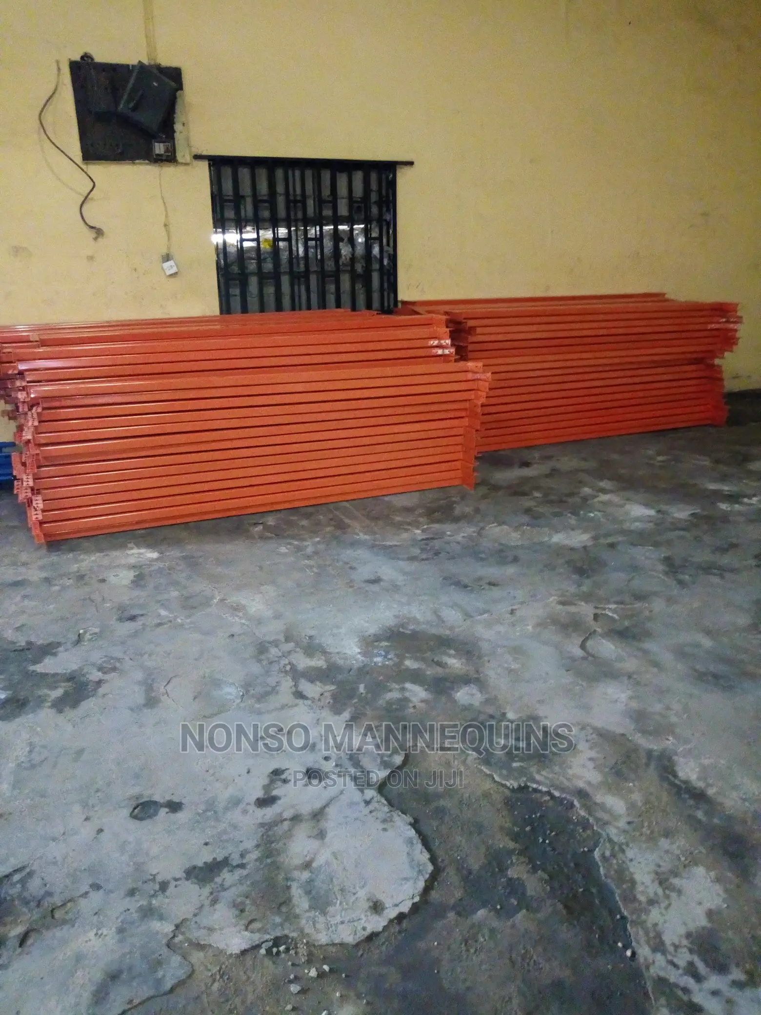 Industrial Heavy Duty Warehouse Pallet Storage Racks.