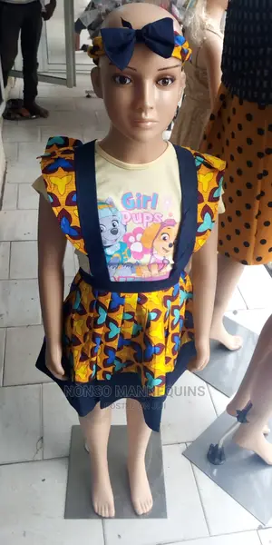 Sc2 Kid Mannequin for Displaying Male and Female Kid Wears.