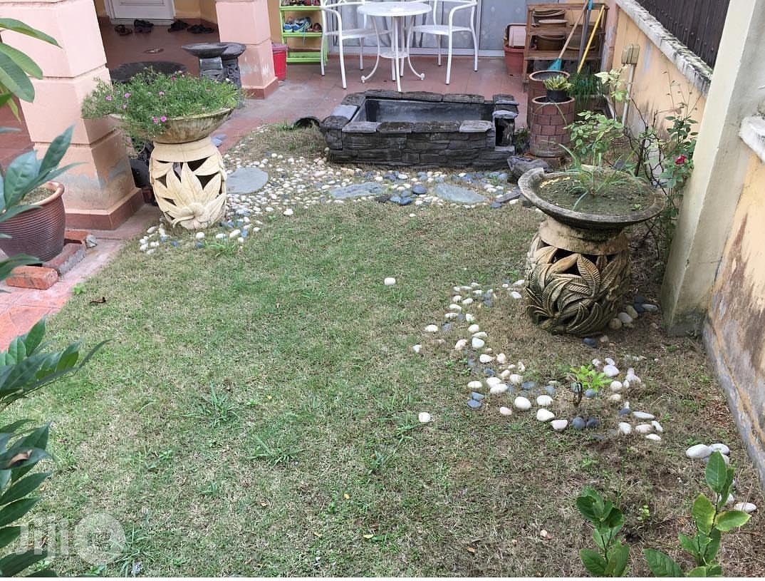 Original High Quality Artificial Green Grass.