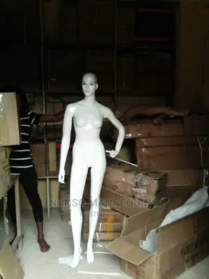 High Quality Glossy White Female Mannequin With Hand Pose