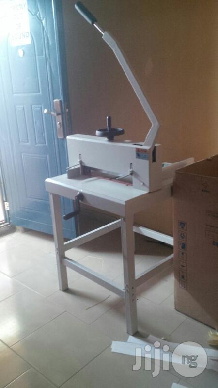 Paper Cutter