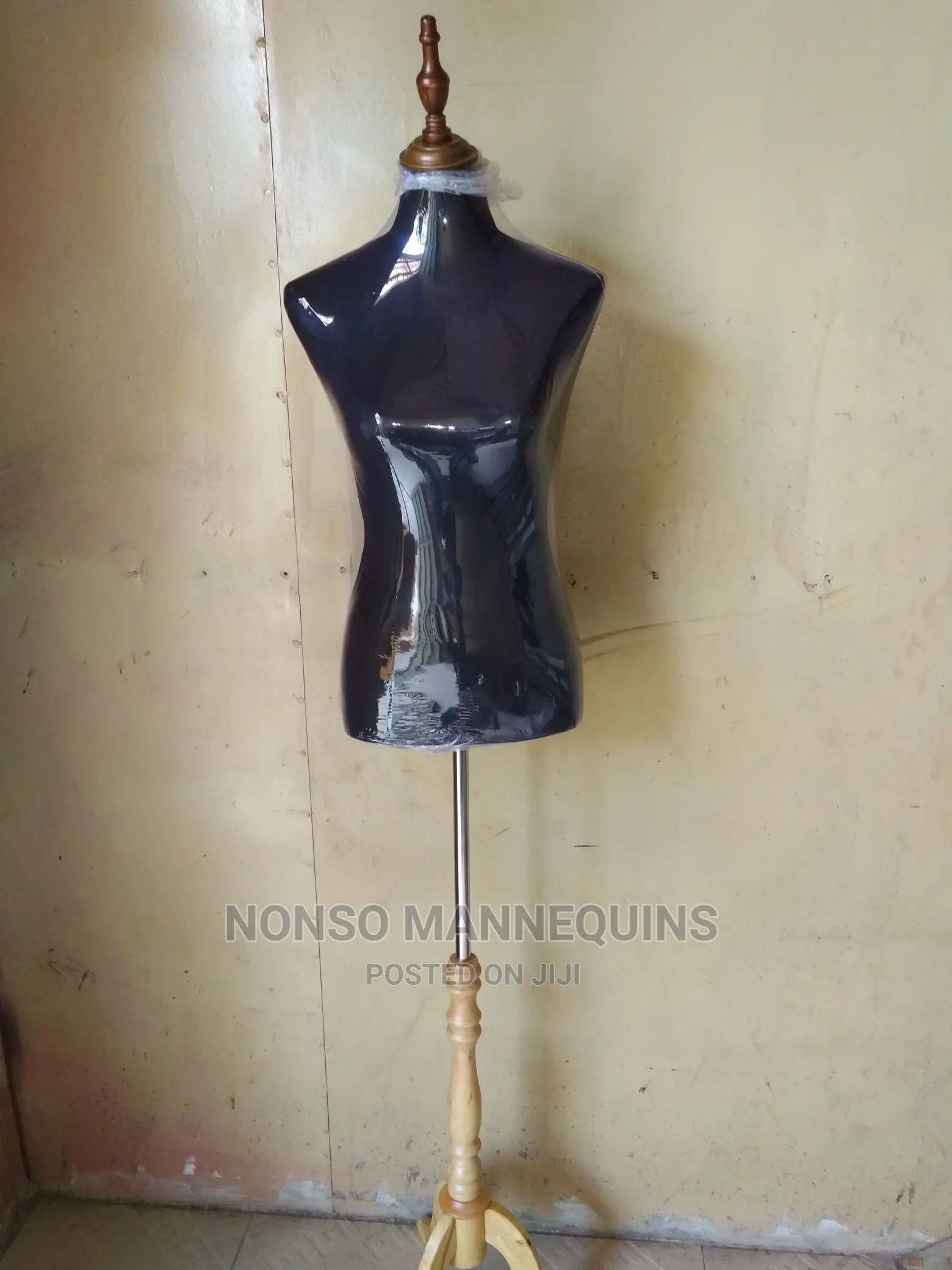 Pinnable Dressform for Displaying Clothes