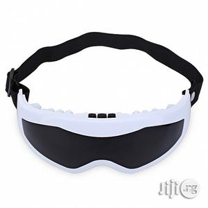 Mobile Eye Wear Massager