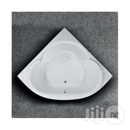 Fibre Corner Bath