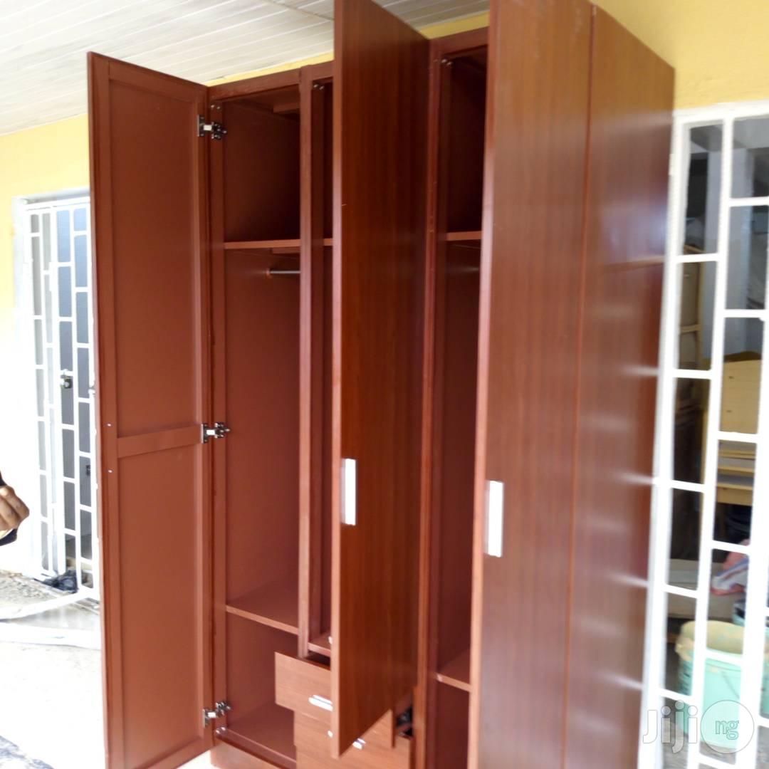 Wardrobe : Metal Wardrobe
