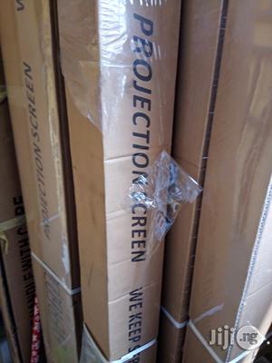 Projector Tripod Screen