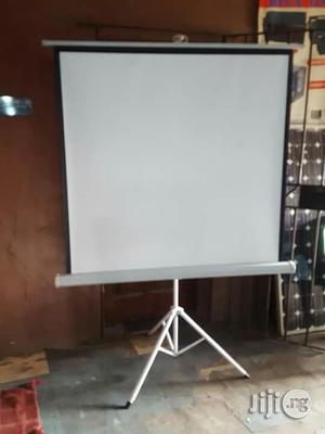 Projector Tripod Screen