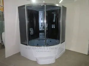 England Standard Master Shower Room With Jacuzzi