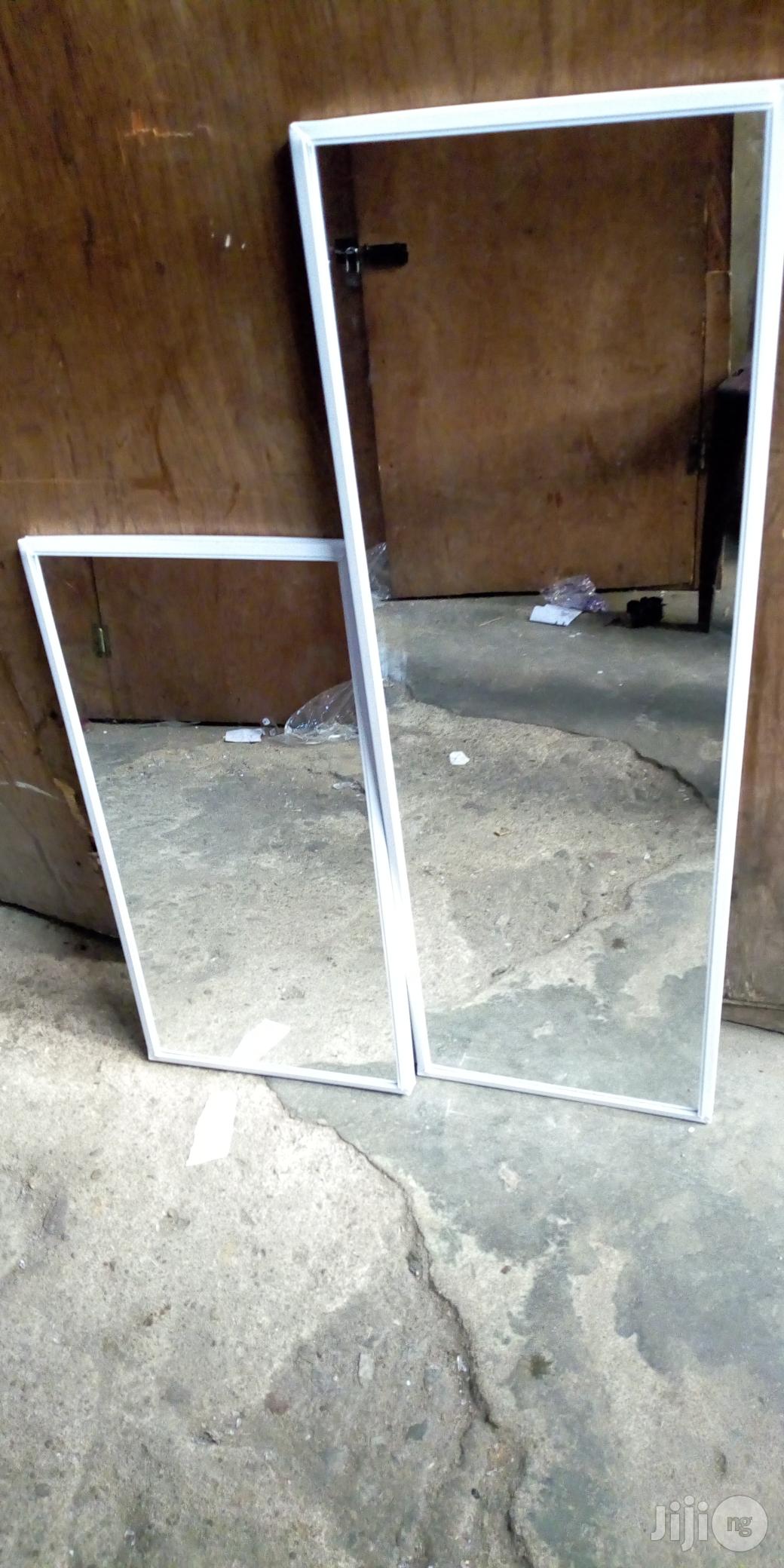 Single Dreesing Mirror