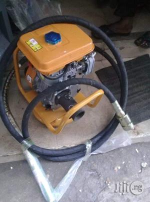 Pocker Vibrating Machine