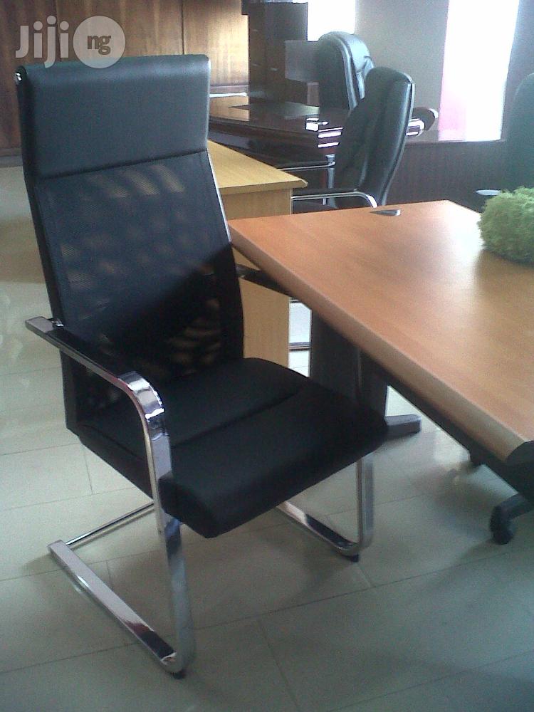 Ergonomic Leather/Mesh Visitor Chair