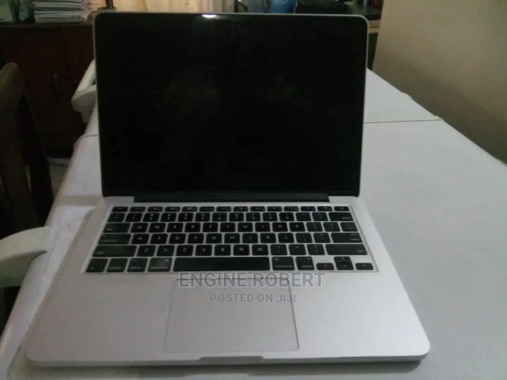 Laptop Apple MacBook Pro 8GB Intel Core I5 SSD 256GB
