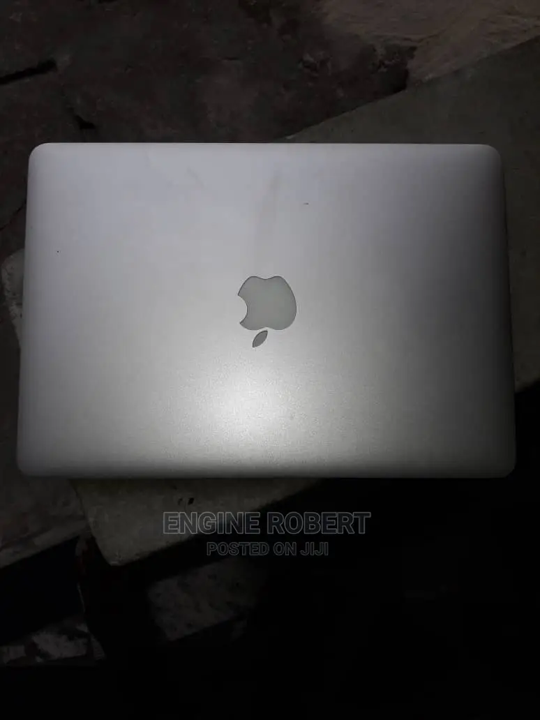Laptop Apple MacBook Pro 8GB Intel Core I5 SSD 256GB