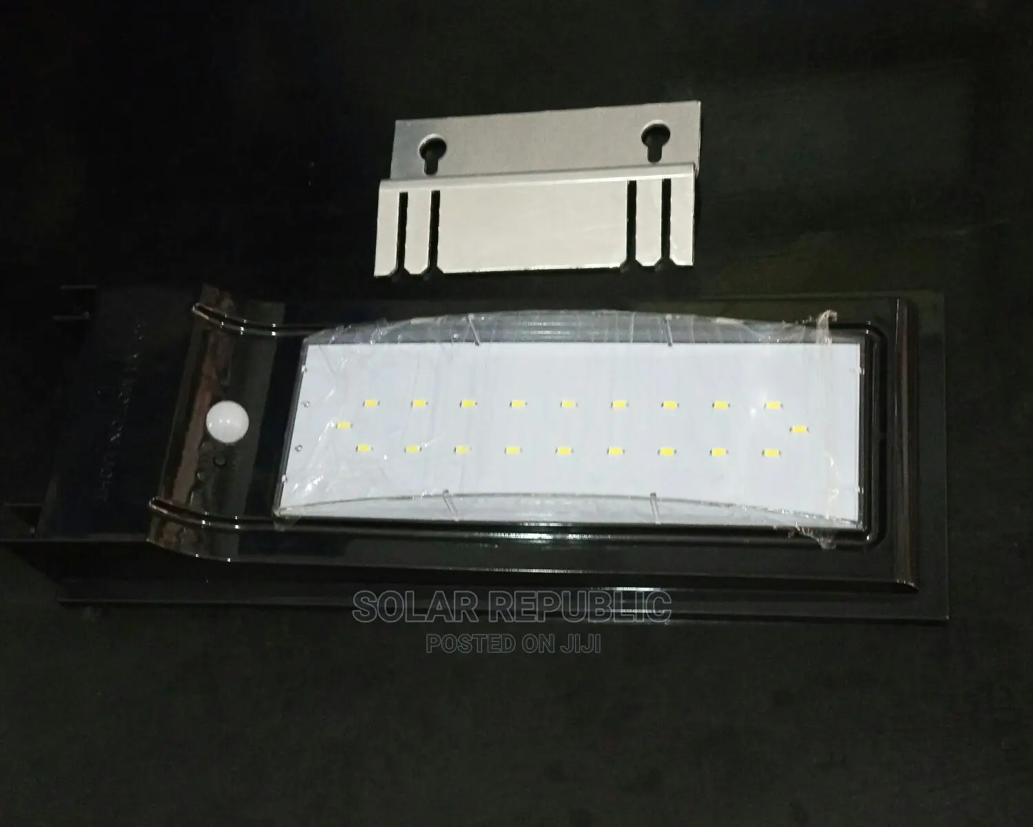 6W Solar Fence Light With Sensor
