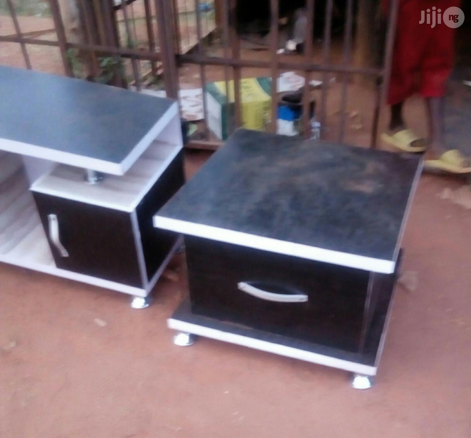 4 Ft Tv Stand