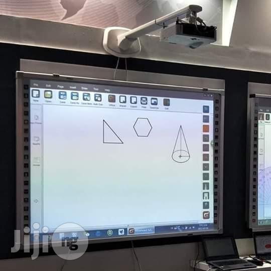 Interactive White Board With Projector