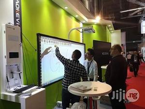 Interactive White Board With Projector