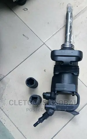 Air Impact Wranch 1" With Socket Inside
