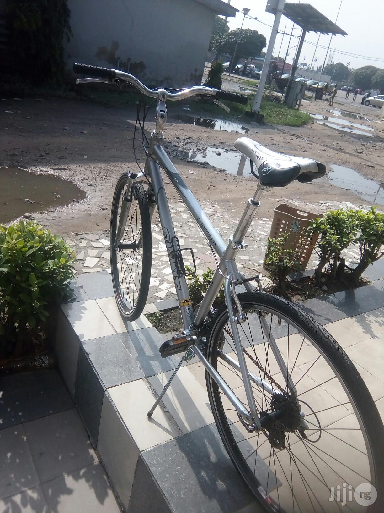 Giant Cypress Sport Bicycle