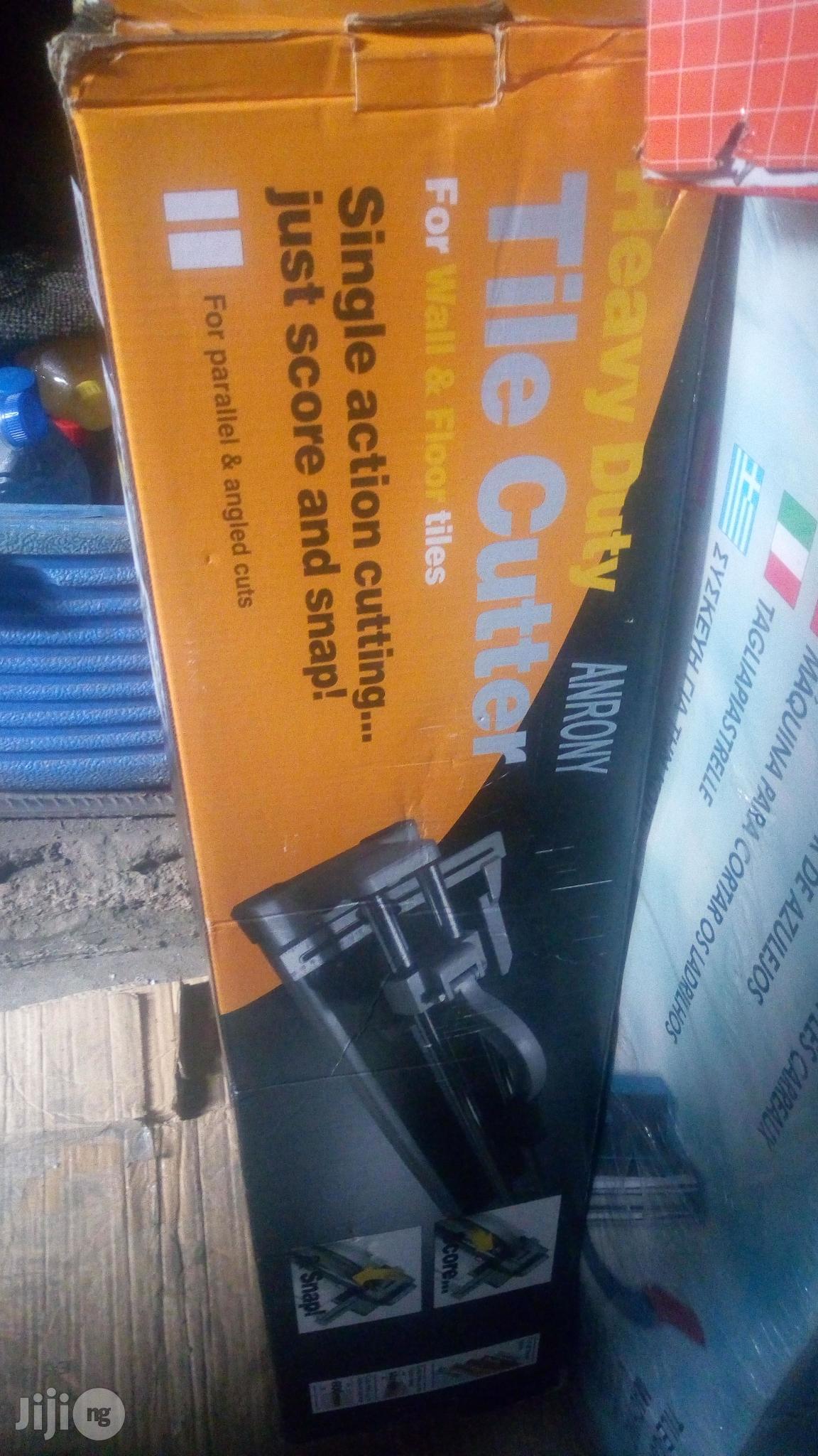 Tiles Cutting Machine