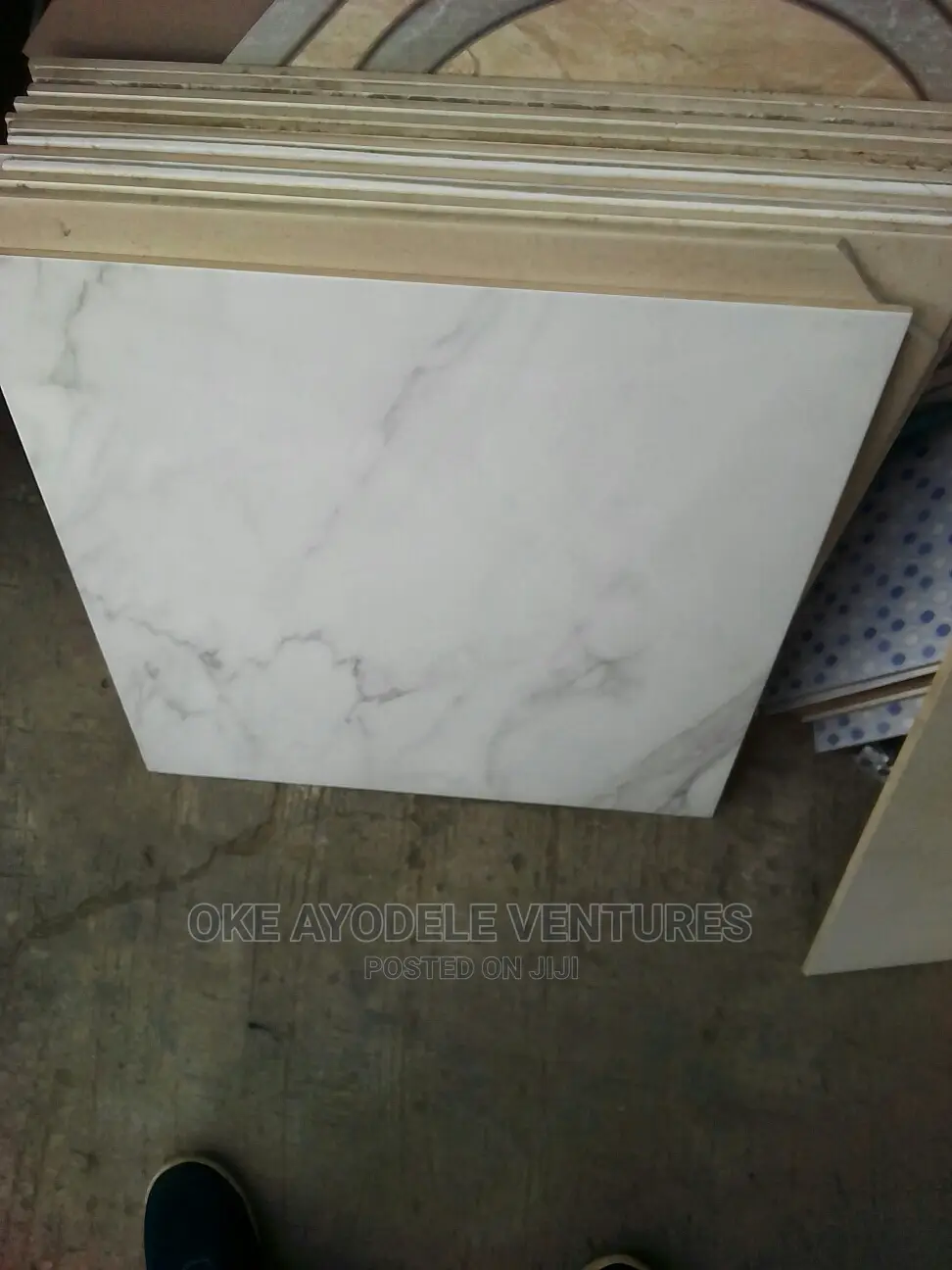 40/40 Virony Floor Tiles