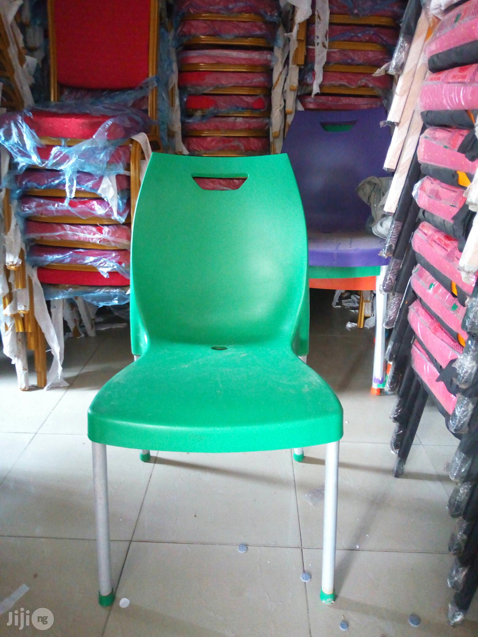Quality Plastic Chairs With Iron Legs