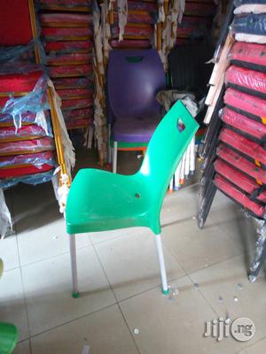 Quality Plastic Chairs With Iron Legs