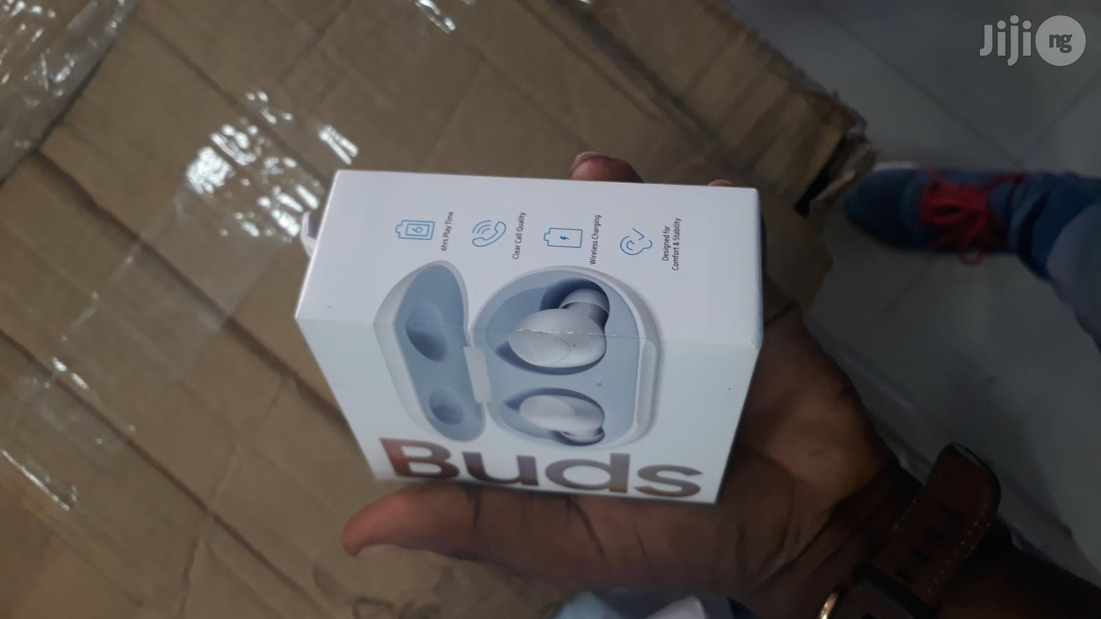 Samsung Earbud White