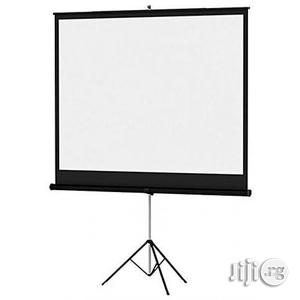 72''*72'' Tripod Projection Screen