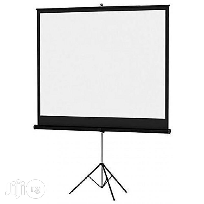 72''*72'' Tripod Projection Screen