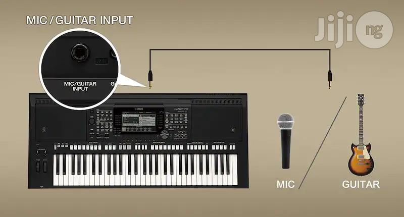 Yamaha Portable Keyboard PSR S775
