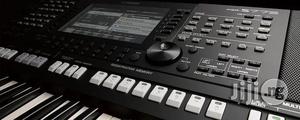 Yamaha Portable Keyboard PSR S775