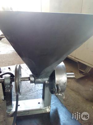Stainless Grinding Machine (Quality)