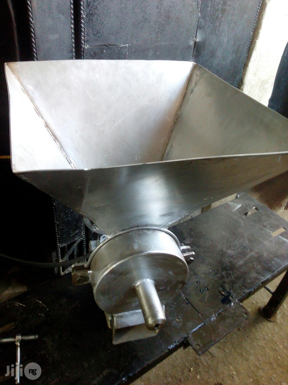 Stainless Grinding Machine (Quality)