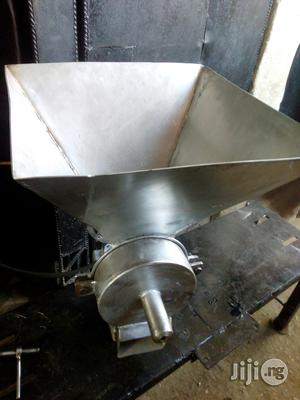 Stainless Grinding Machine (Quality)