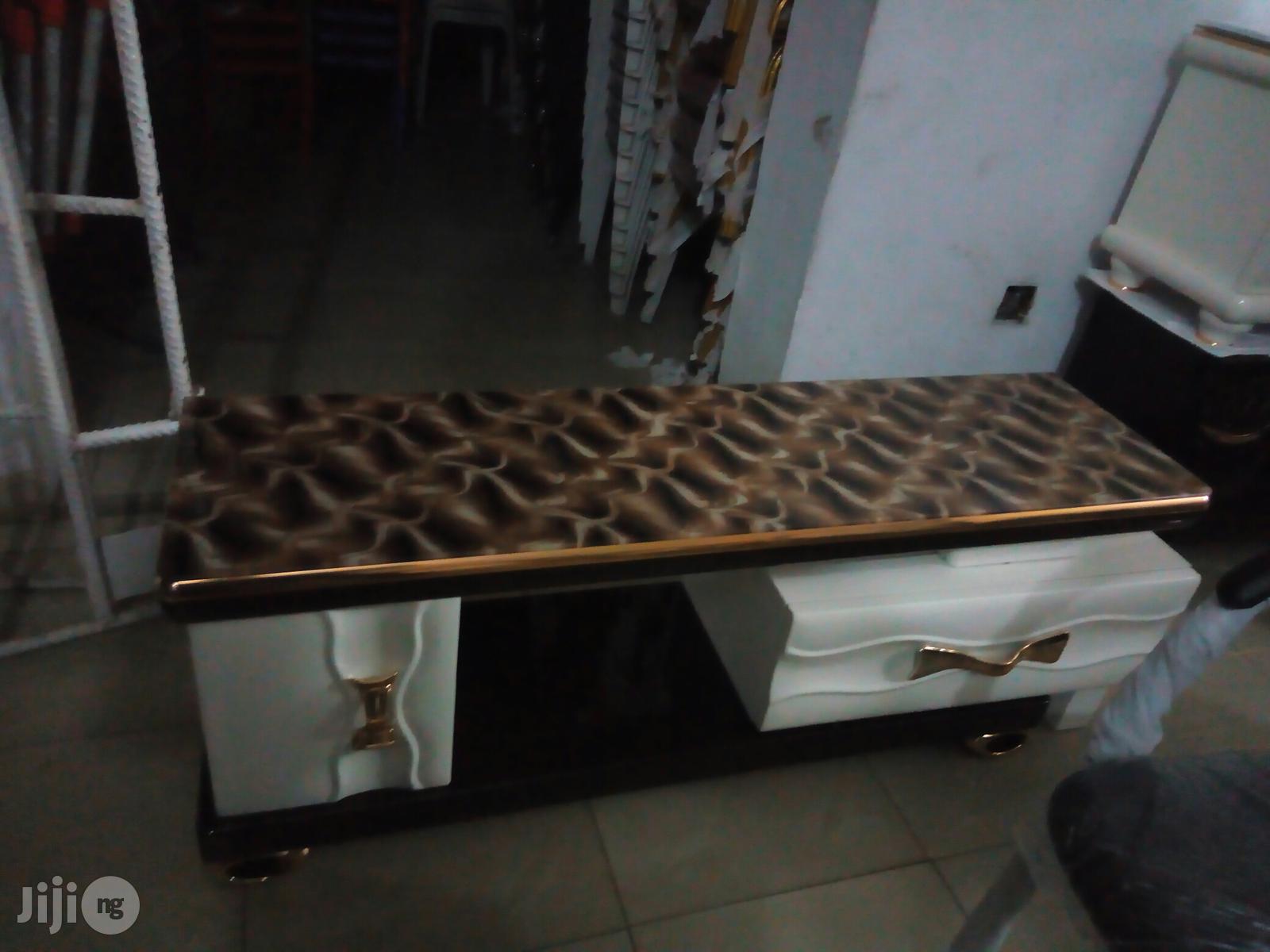 Foreign Tv Stand / Tv Console