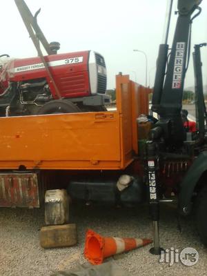 Cranes, Hiab, Trucks For Hire And Renting