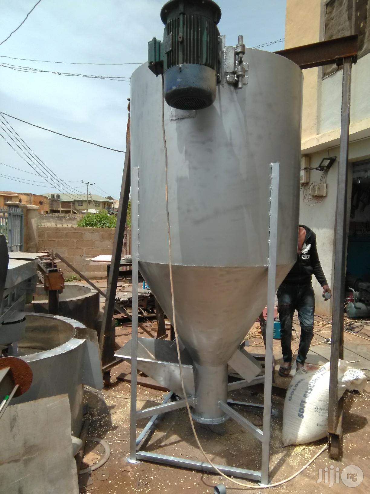 Vertical Feed Mixer