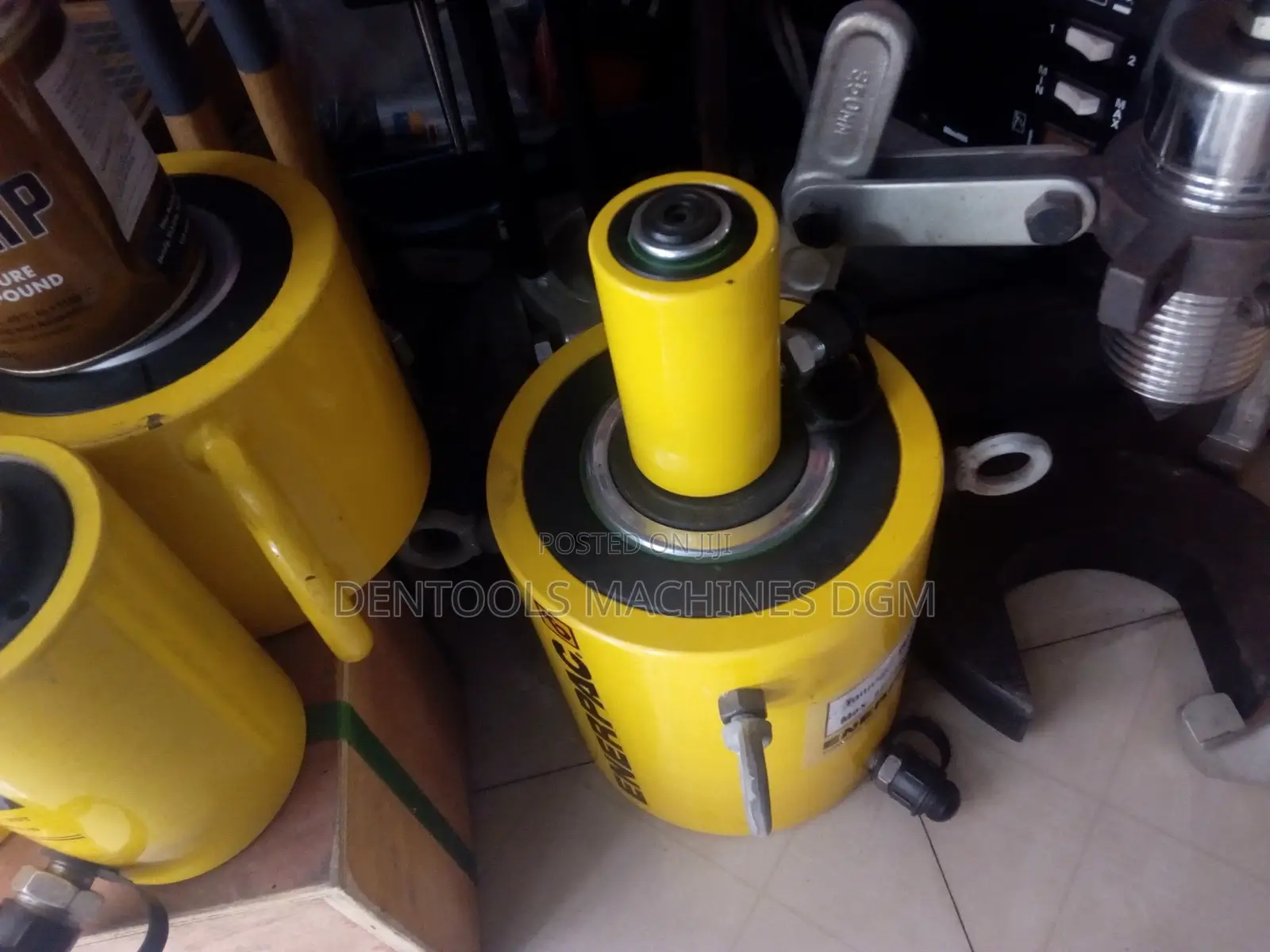 150-ton ENERPAC Industrial Air Jack