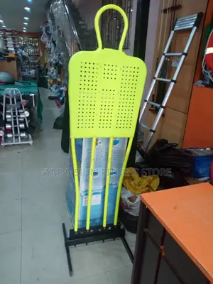 Free Kick Stand