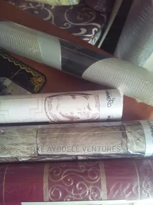 Colourful Wallpaper (25 Yards)