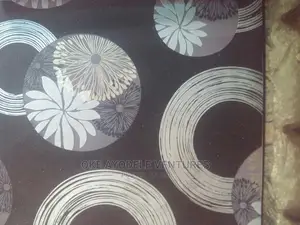 Colourful Wallpaper (25 Yards)