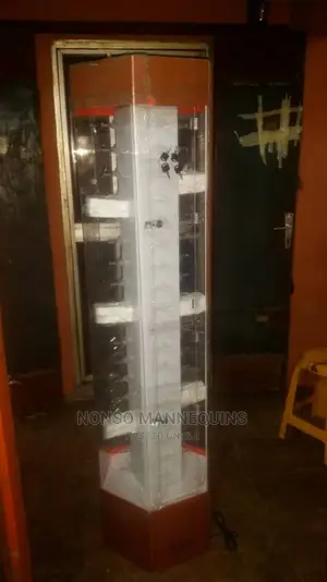 Multi Purpose Big Show Glass For Displaying Different Items
