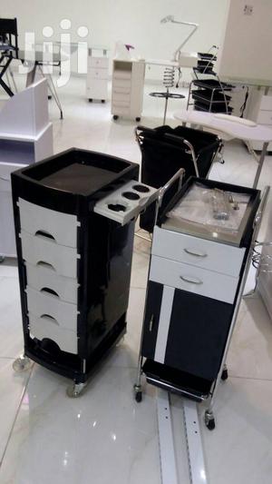 Quality Trolly For Salon