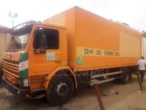 Covered Body Truck For Hire