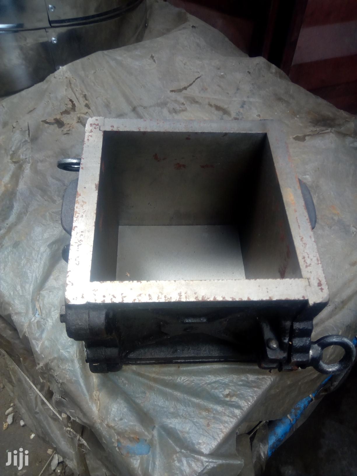 Concrete Cube Mould