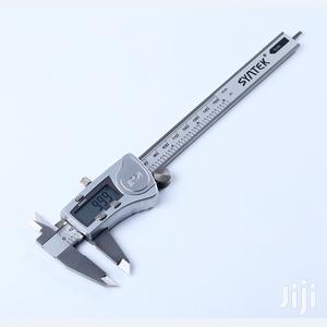 Photo - Waterproof Digital Caliper 0-150mm