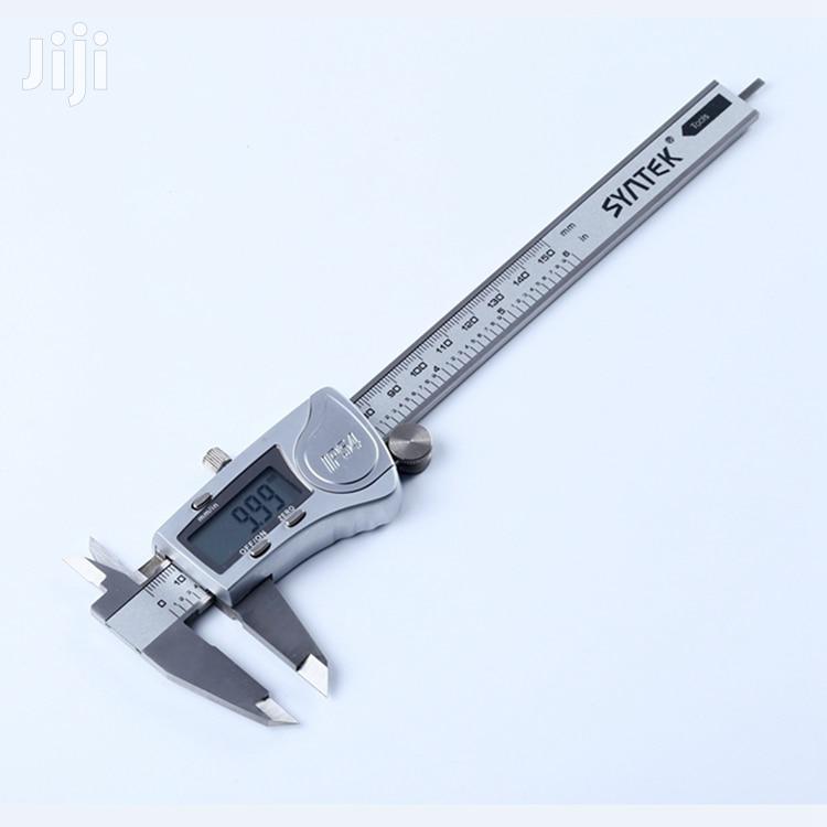 Waterproof Digital Caliper 0-150mm