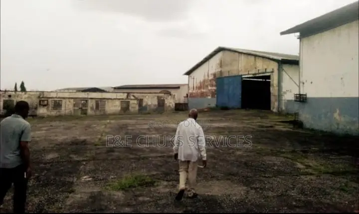 To LEASE: Massive Warehouse in Transamadi Portharcourt